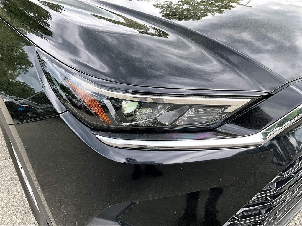 Used 2025 Black Toyota XLE image 34