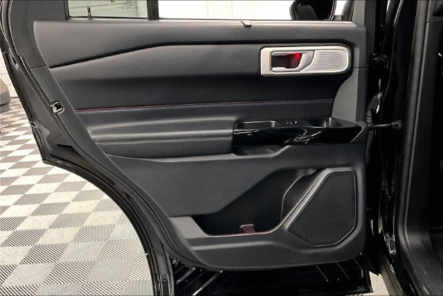 Used 2023 Agate Black Metallic Ford ST image 23