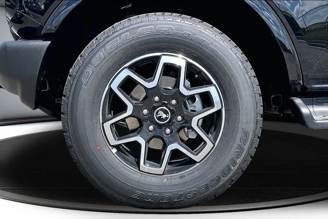 New 2026 Shadow Black Ford Outer Banks® image 13