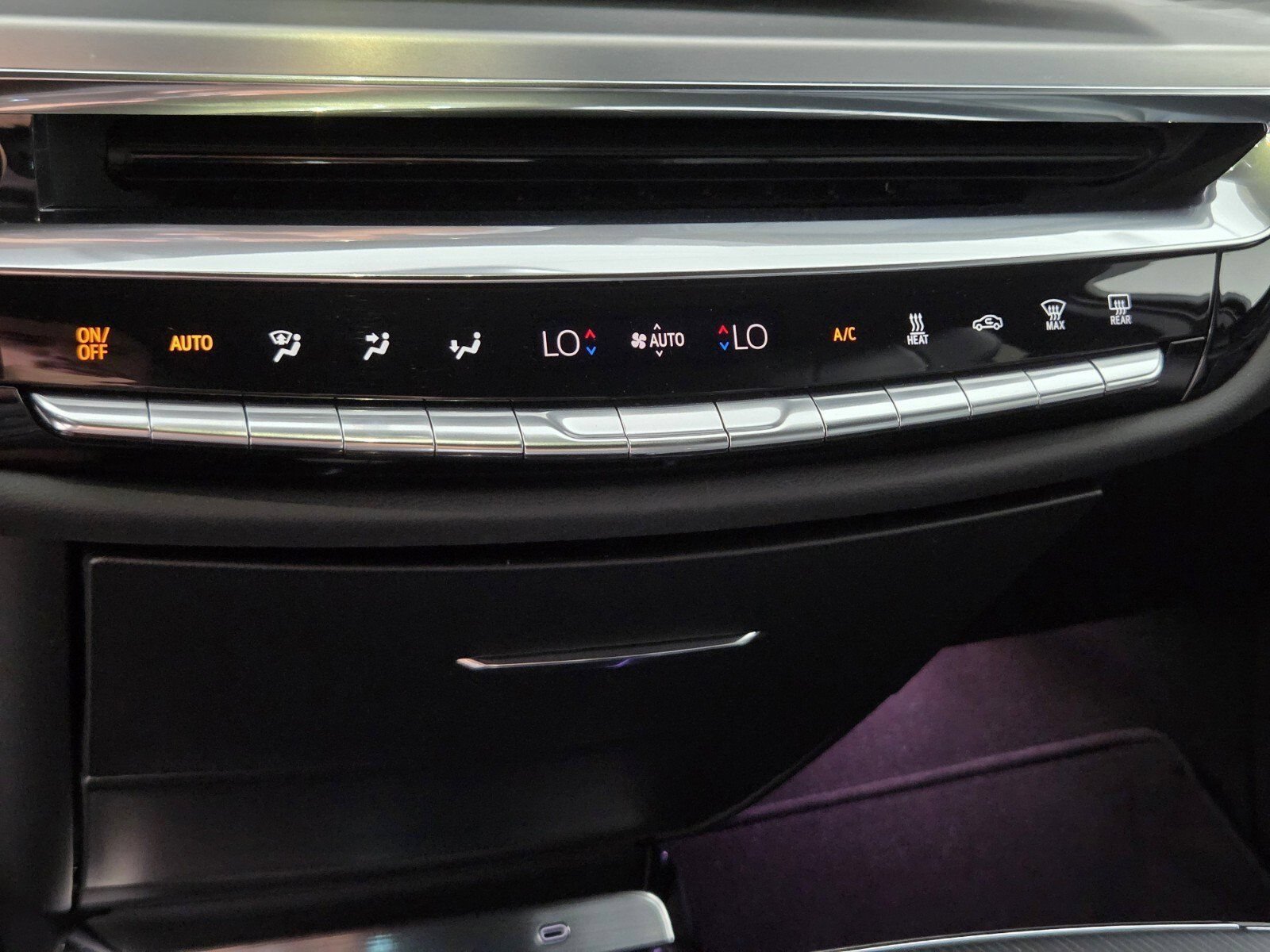2024 Cadillac LYRIQ Luxury 1 - Photo 26
