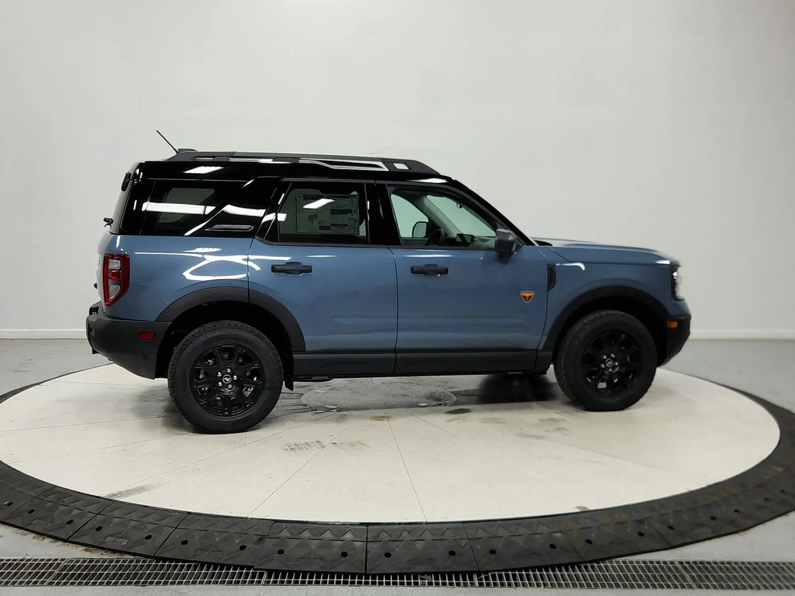 New 2026 Gray Ford Badlands image 9