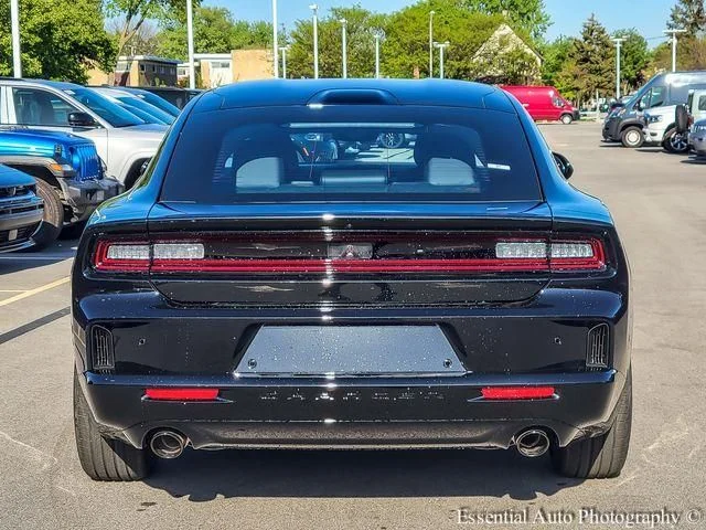 New 2026 Diamond Black Crystal Pearlcoat Dodge R/T image 5