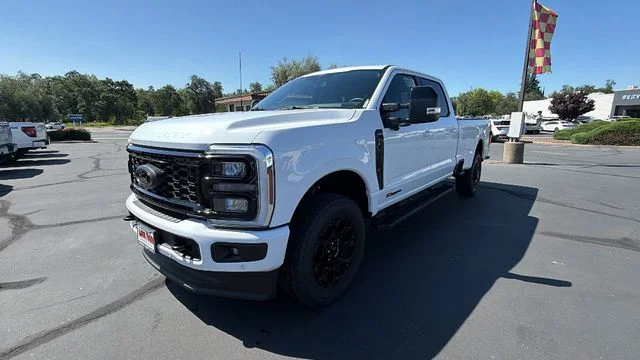 2026 Ford Super Duty F-350® Lariat®