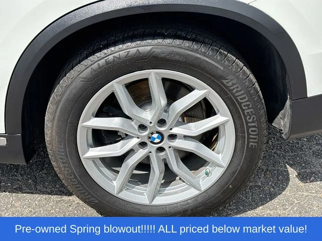 Used 2020 Black BMW xDrive40i image 14