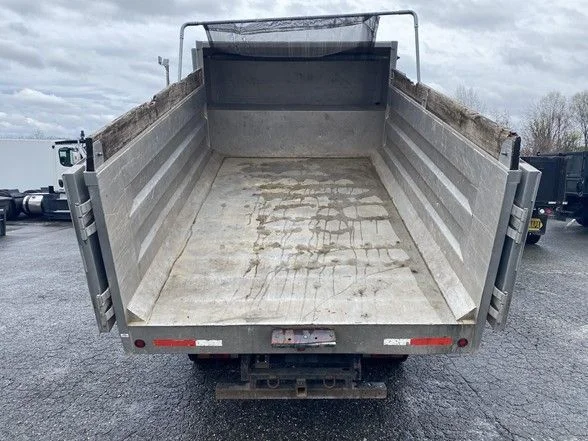 Used 2019 White Isuzu Dump Truck image 56