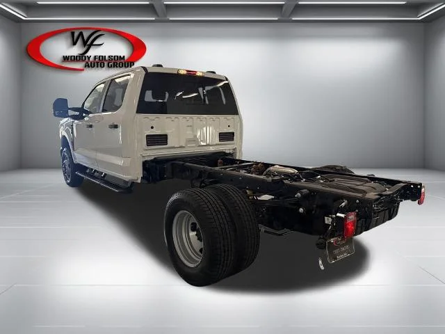 New 2027 Oxford White Ford F-350® XL image 25