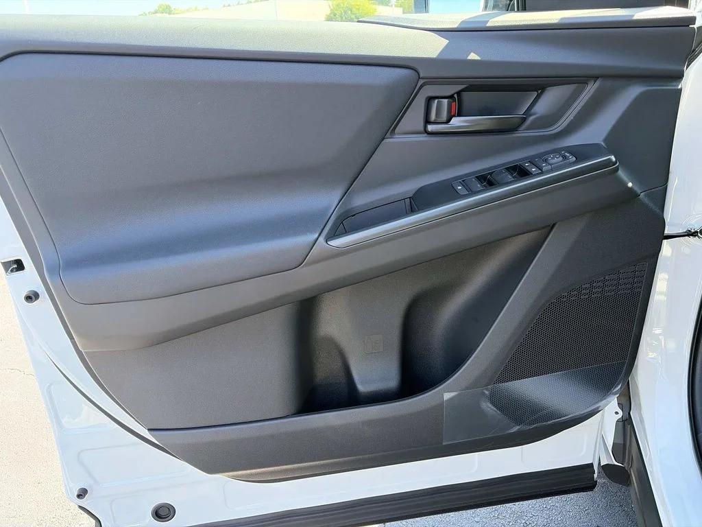 New 2026 Wind Chill Pearl Toyota XLE image 22