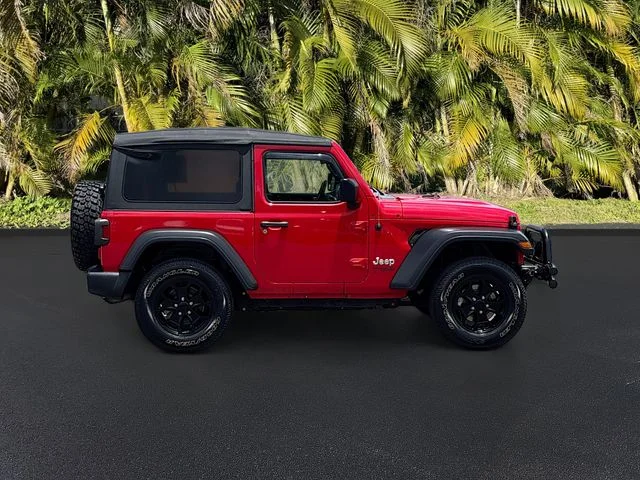 Used 2020 Red Jeep Sport S image 3