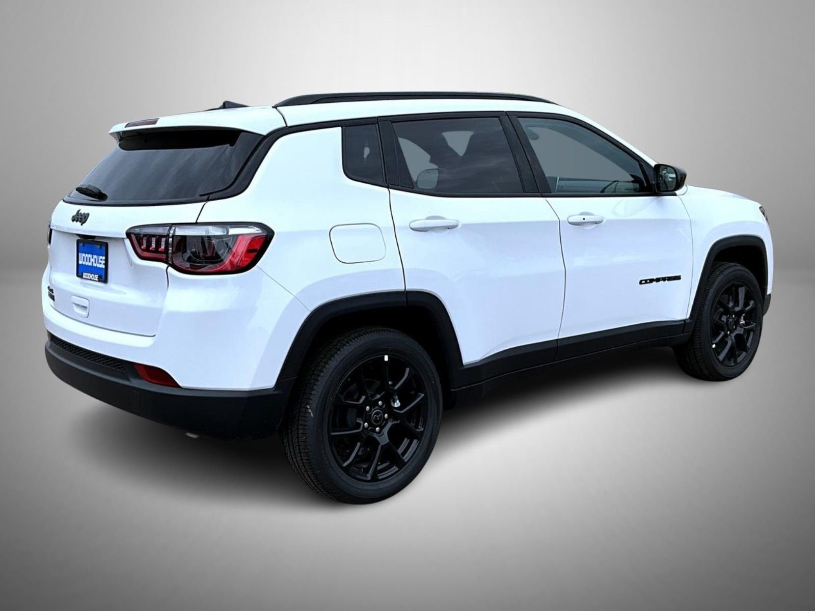 New 2026 Bright White Clearcoat Jeep Latitude image 5
