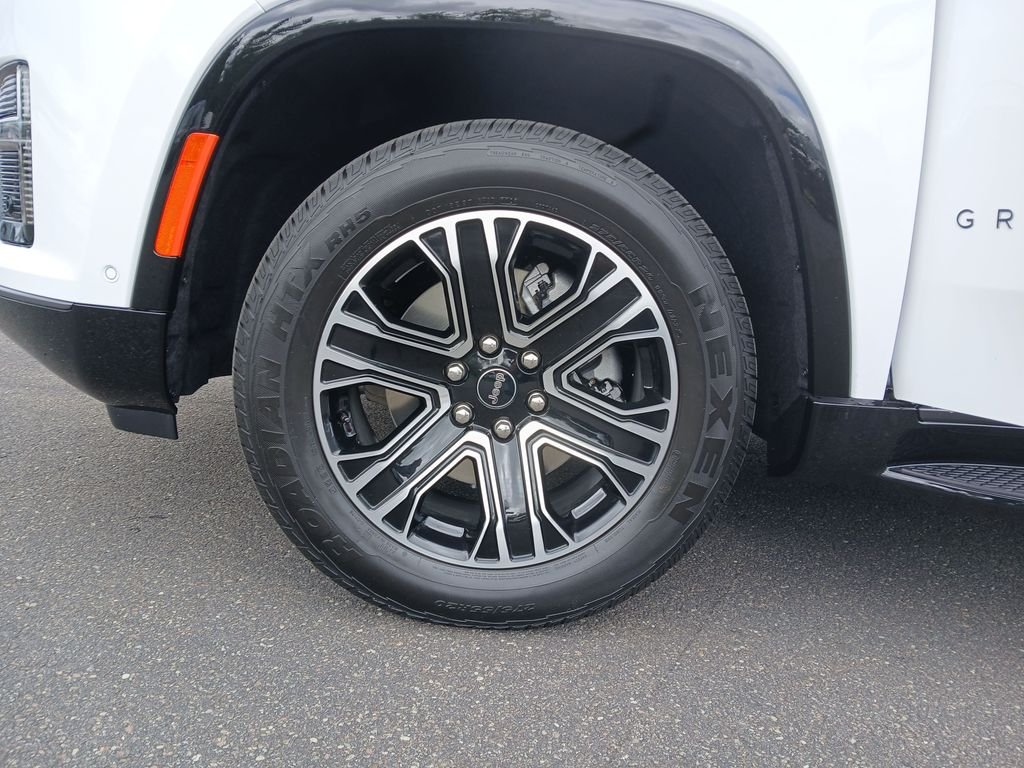 New 2026 Bright White Clearcoat Jeep  image 27
