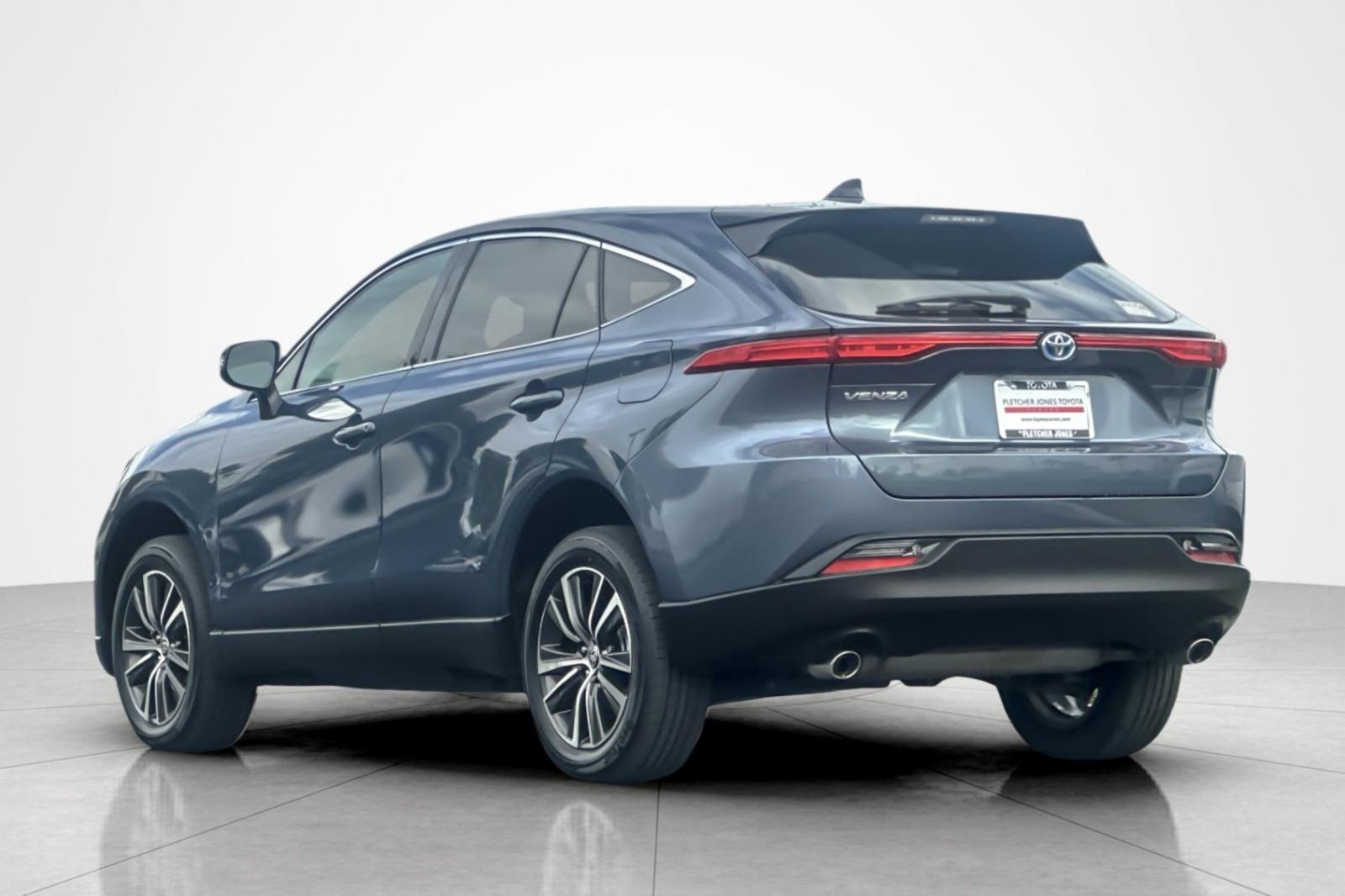 Used 2024 COASTAL GRAY METALIC Toyota LE image 3