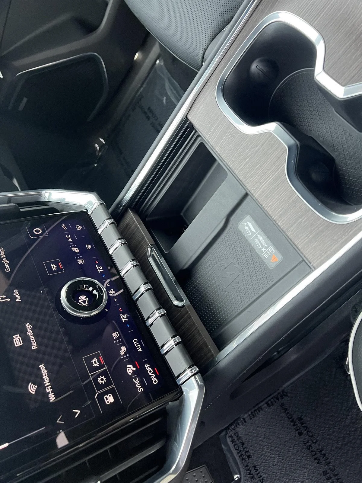 2027 GMC Acadia Denali - Photo 28