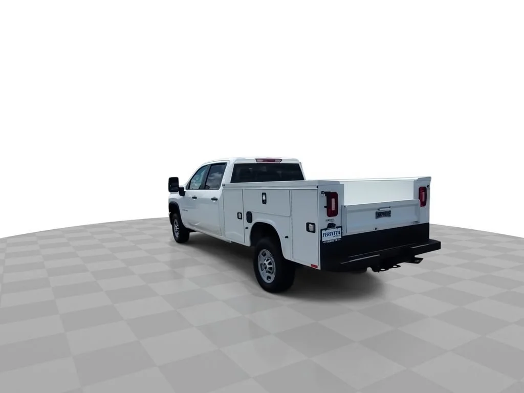 New 2026 Summit White Chevrolet WT image 7