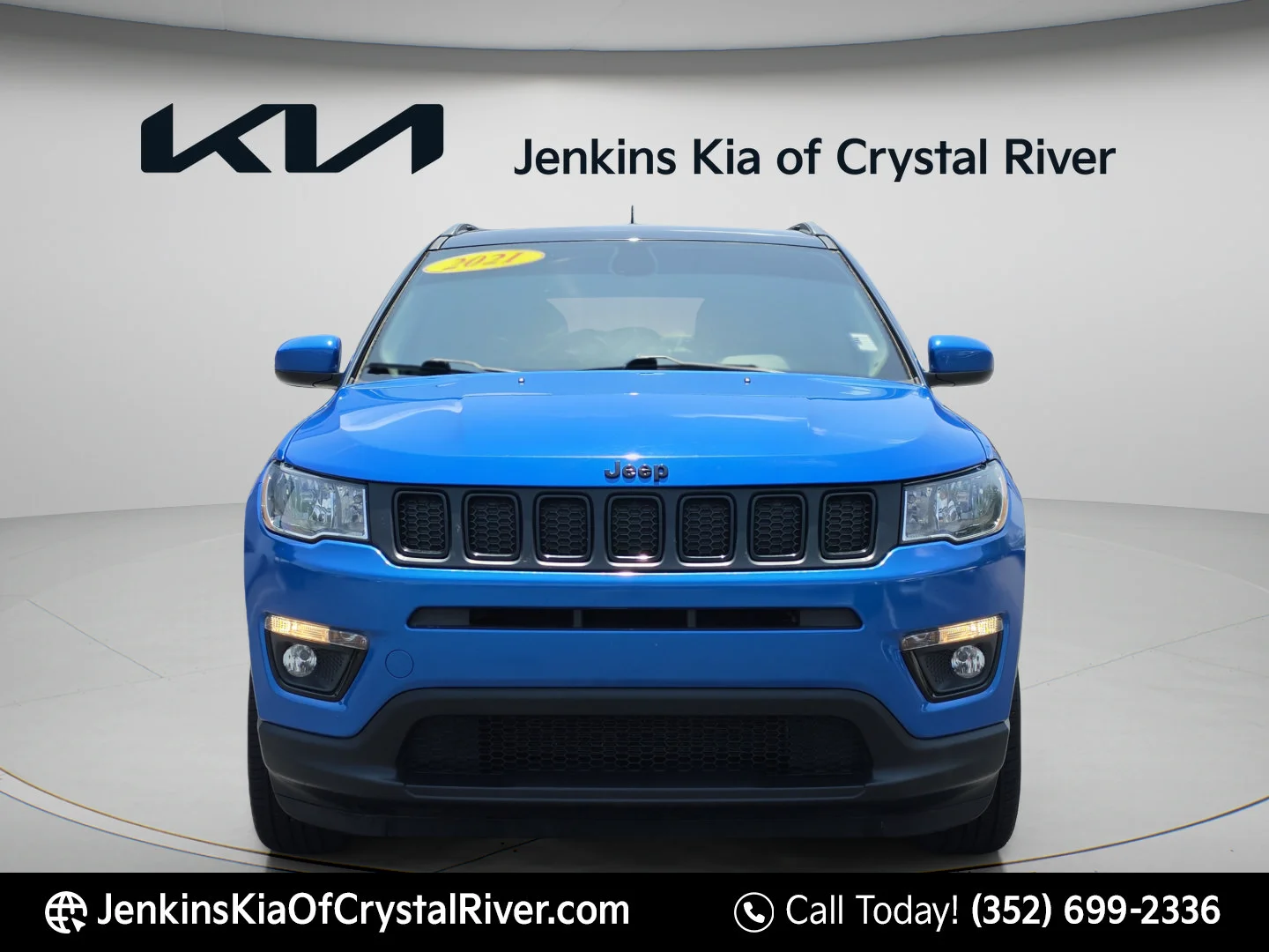 Used 2021 Laser Blue Pearlcoat Jeep Altitude image 12