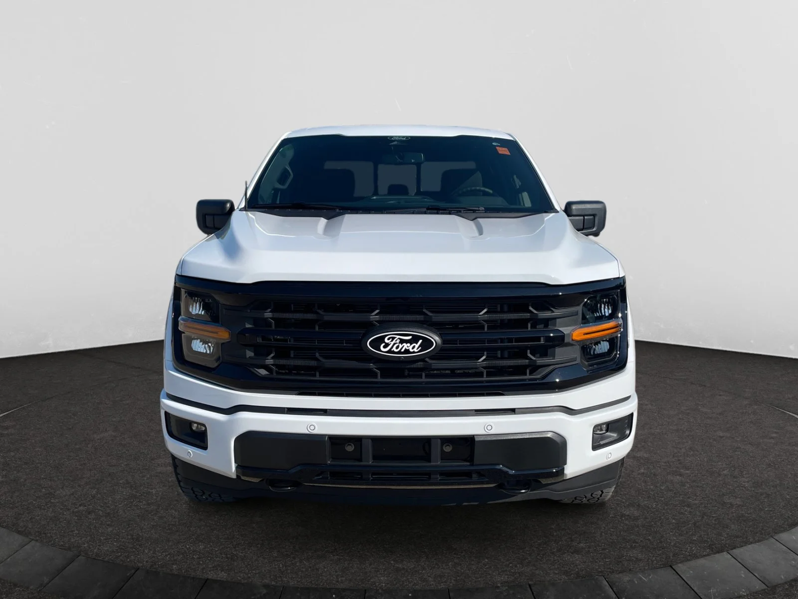 New 2026 Oxford White Ford XLT image 8