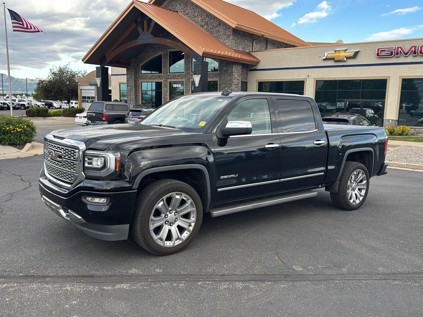 2018 GMC Sierra 4WD Crew Cab Short Box's photo