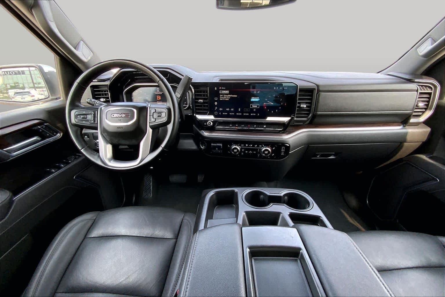 2025 GMC Sierra 1500 SLT - Photo 15
