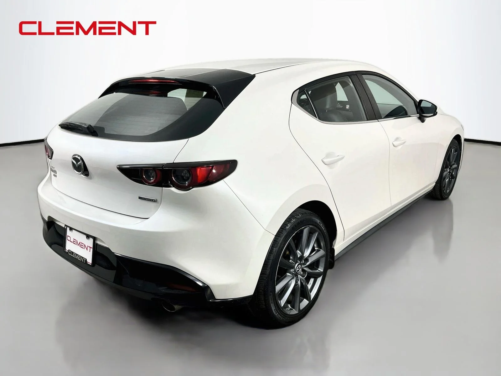 Used 2021 White Mazda Select image 7