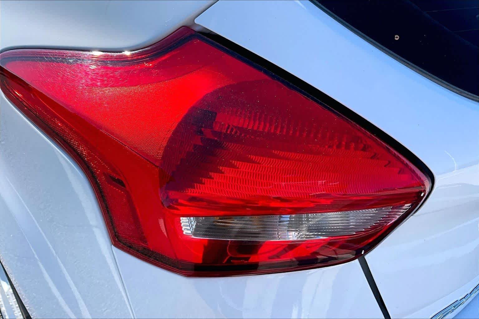 Used 2017 Oxford White Ford ST image 29