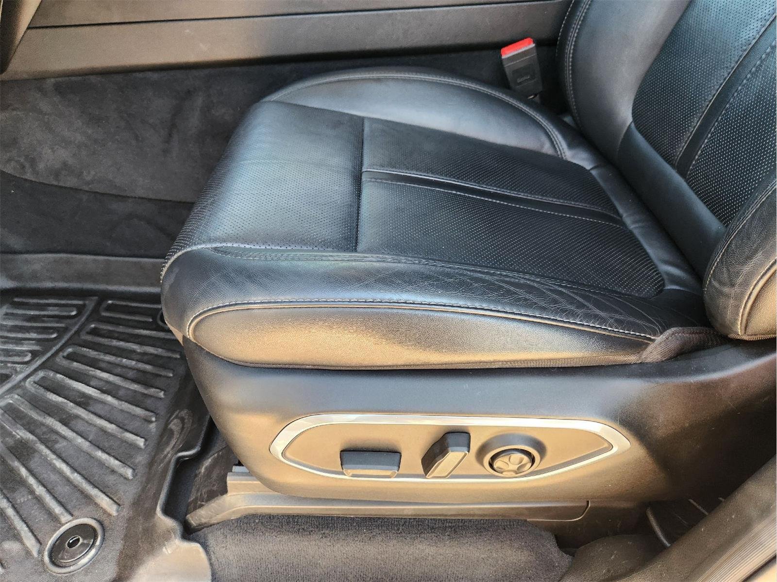 2022 Jeep Wagoneer photo 22 of 32