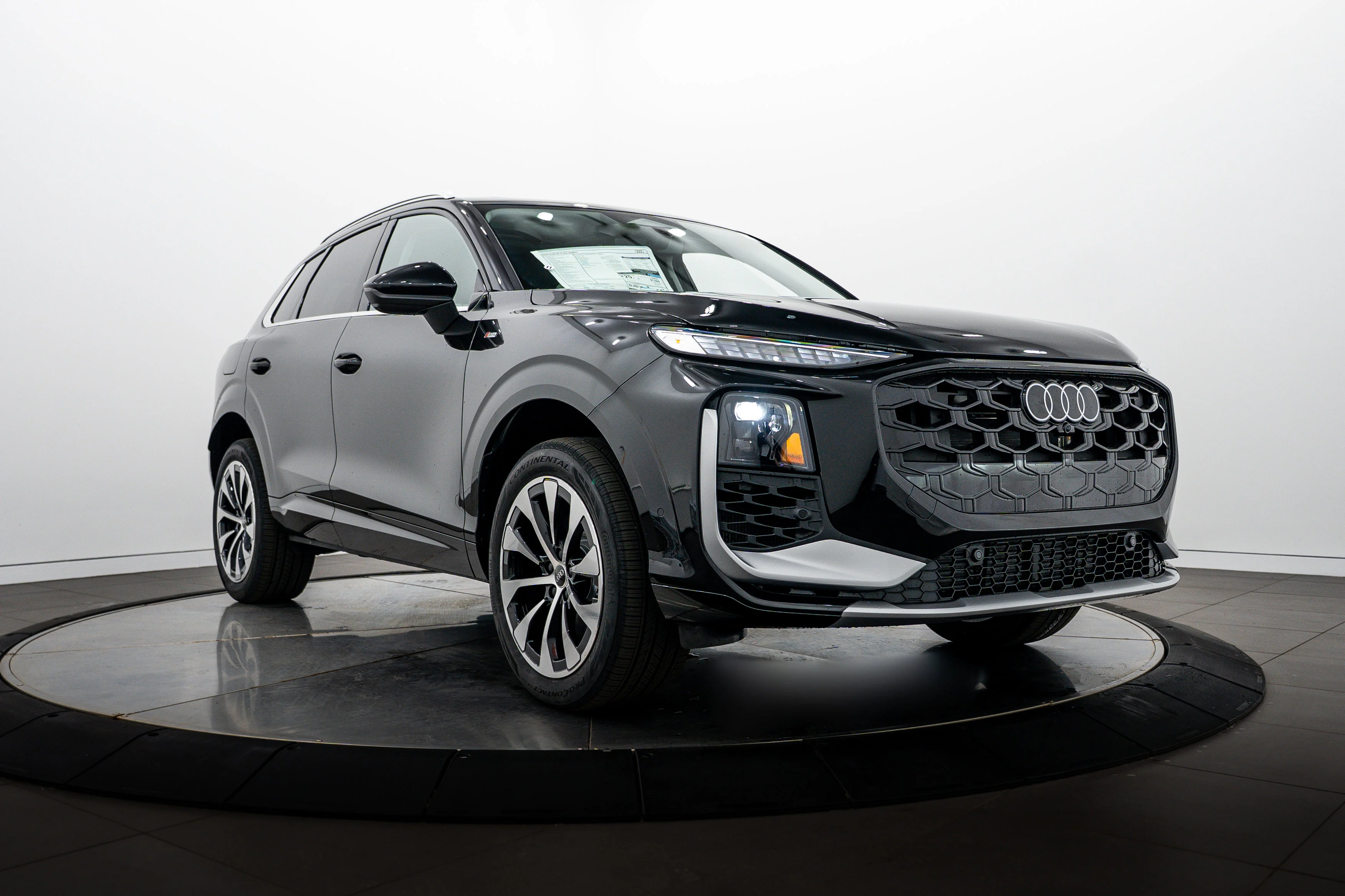 2026 Audi Q3 S line quattro's photo