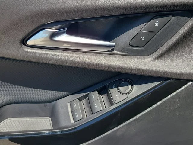 New 2027 Sterling Gray Metallic Chevrolet LT image 21