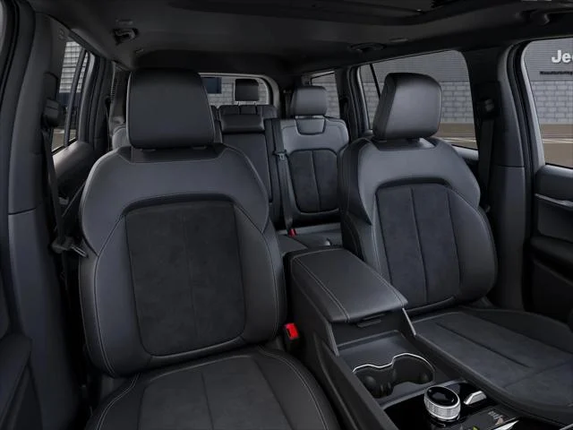 New 2026 Silver Zynith Exterior Paint Jeep  image 9