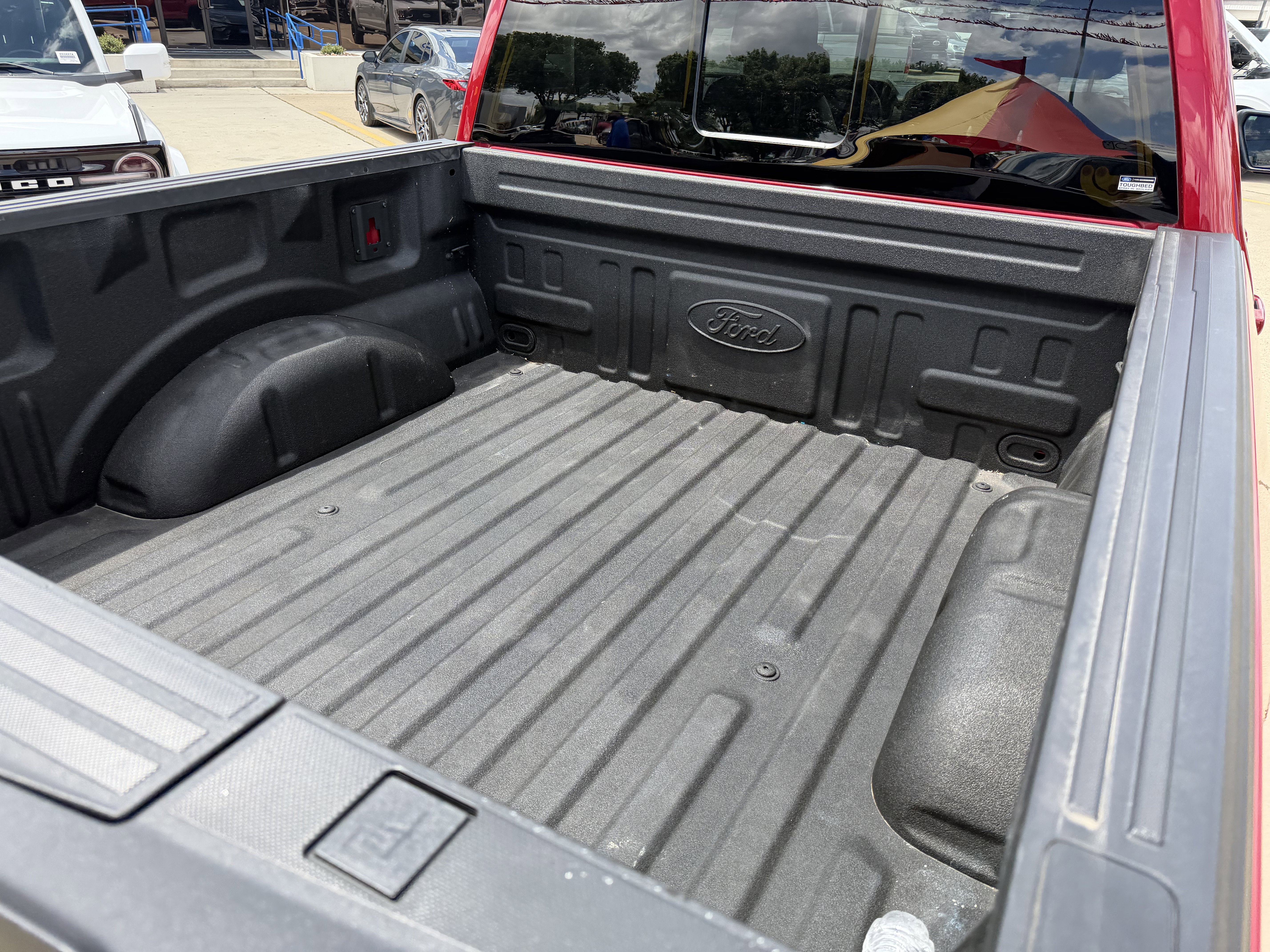 Used 2024 Rapid Red Metallic Tinted Clearcoat Ford XLT image 9