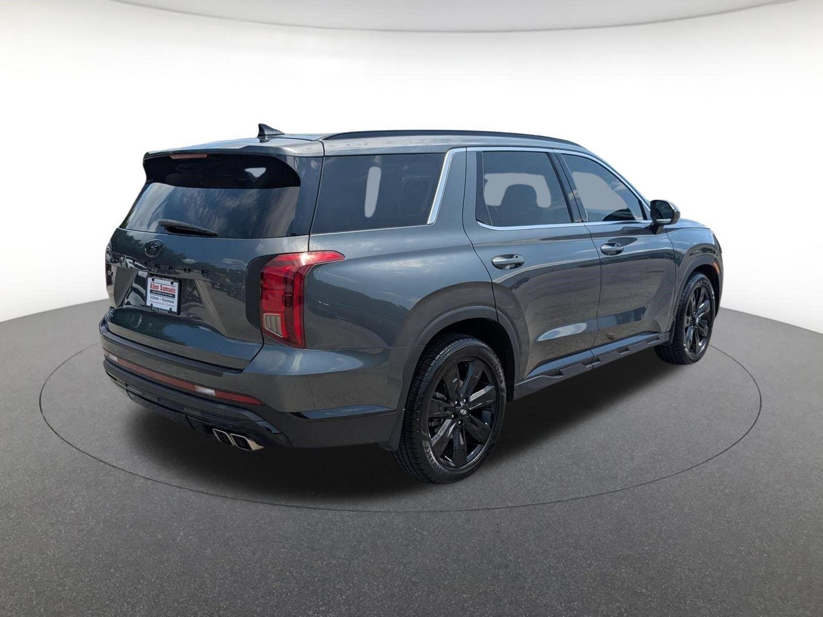 Certified Used 2023 Steel Graphite Hyundai XRT image 4