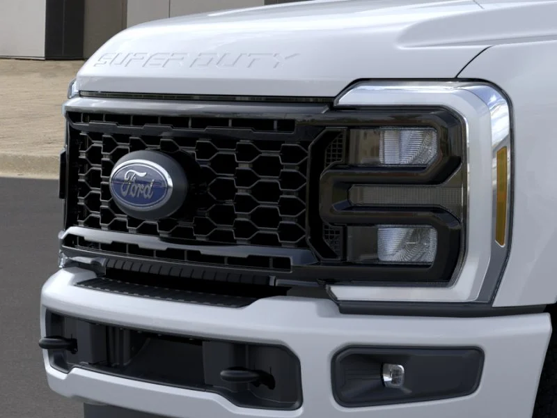 New 2026 Oxford White Ford XL image 38