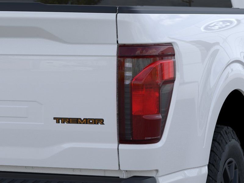 New 2026 Oxford White Ford Tremor® image 21