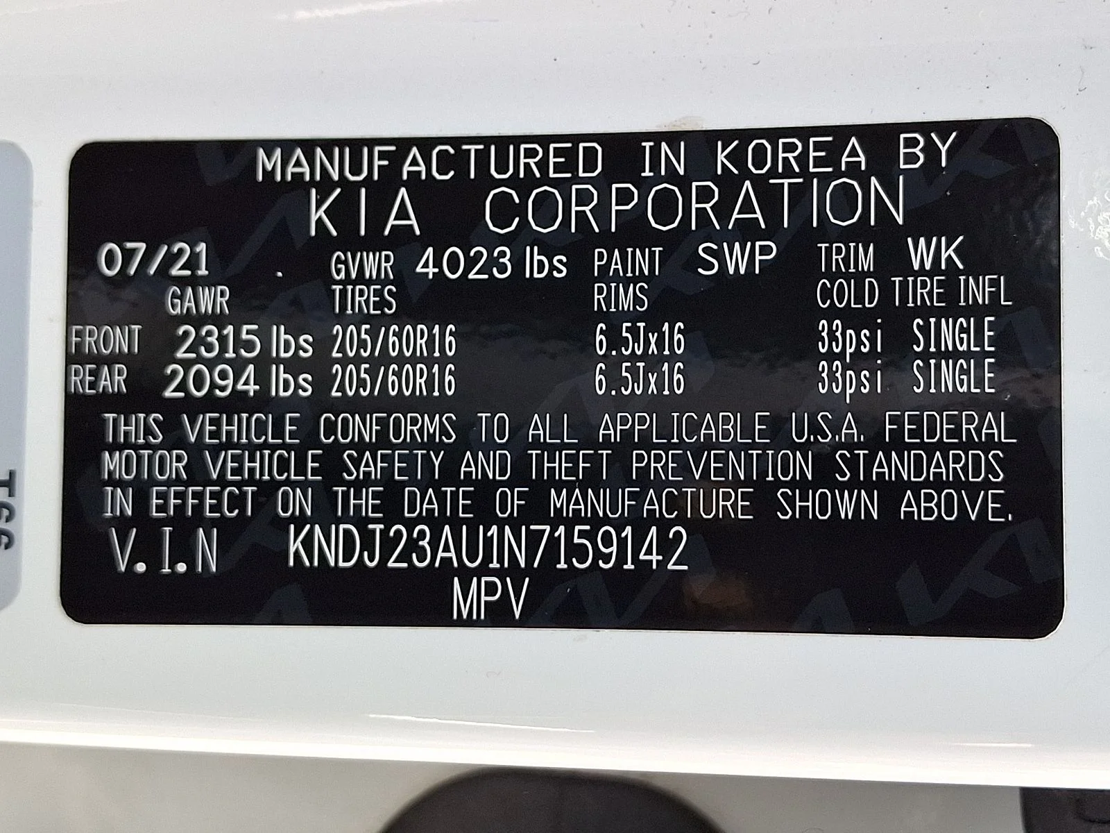 Used 2022 White Kia LX image 26