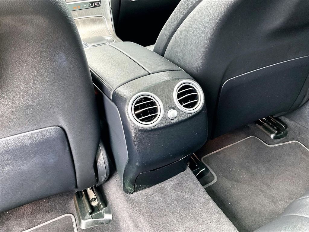 Used 2022 Black Mercedes-Benz GLC 300 image 29