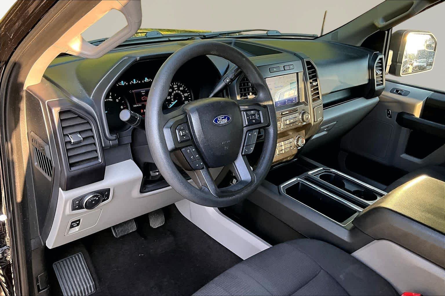 Used 2019 Agate Black Ford XL image 17