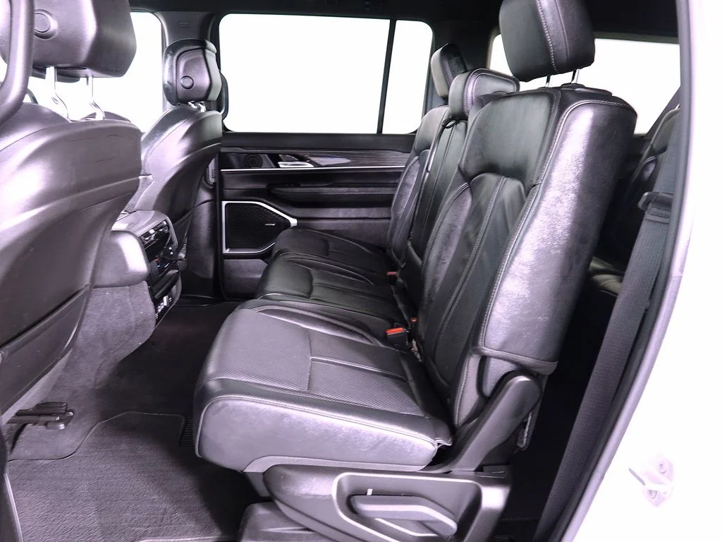 Used 2023 White Jeep Series II image 15