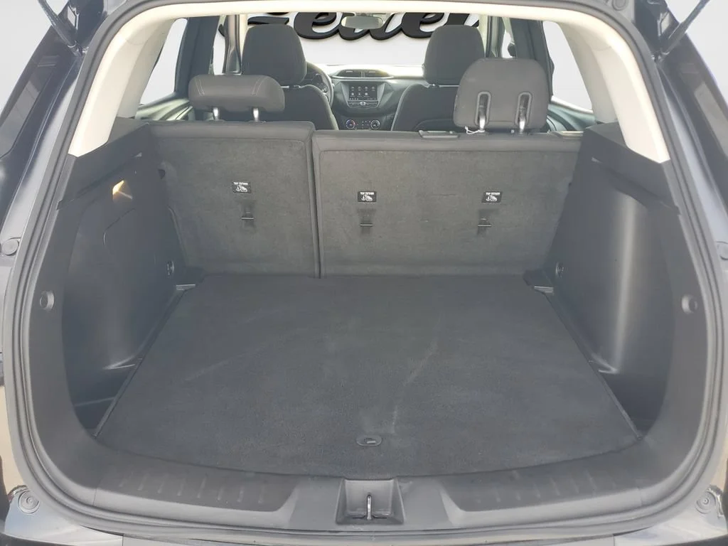 Used 2023 Mosaic Black Metallic Chevrolet LT image 9