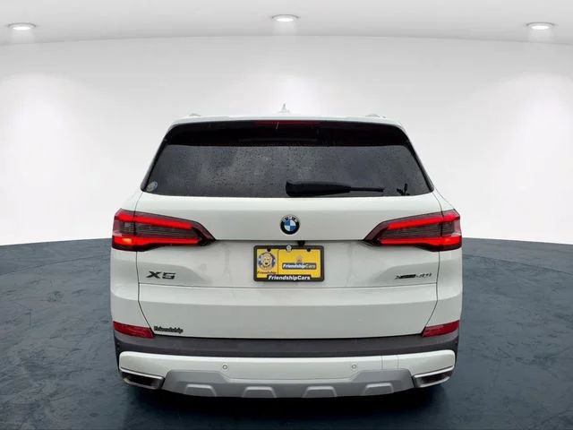 Used 2023 White BMW xDrive40i image 10
