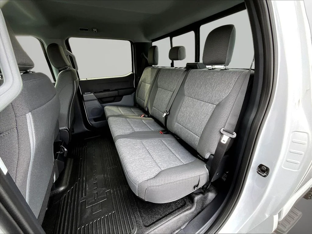 New 2026 Oxford White Ford F-250® XL image 13