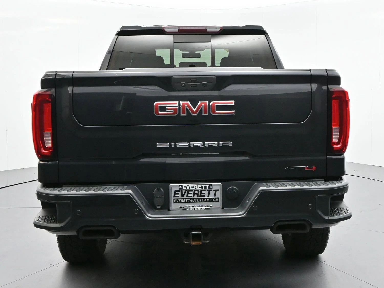 Used 2020 CARBON BLACK METALLIC GMC AT4 image 6