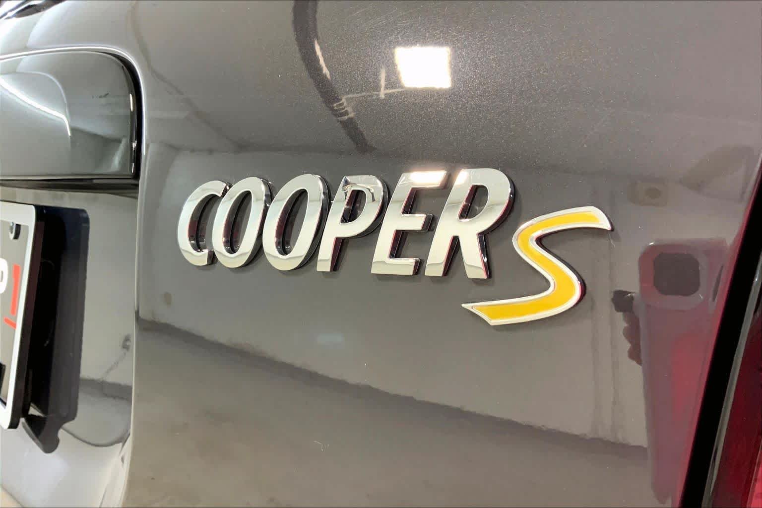 Used 2021 Thunder Grey Metallic MINI Cooper SE image 29