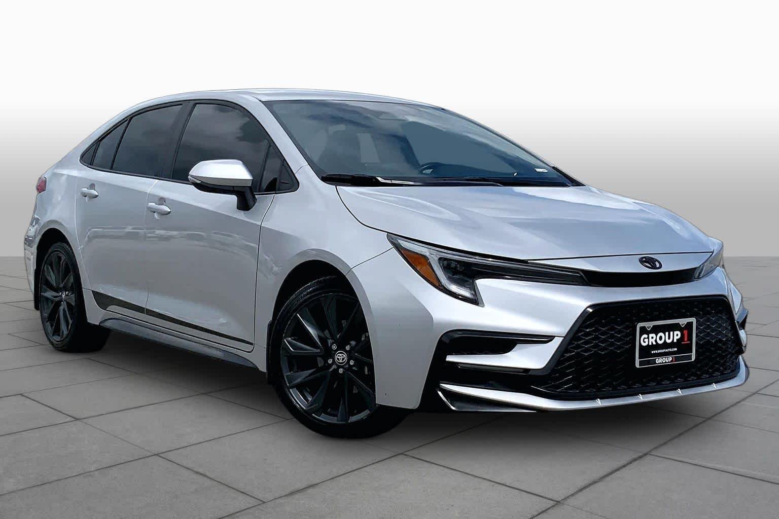 Used 2024 Classic Silver Metallic Toyota SE image 3