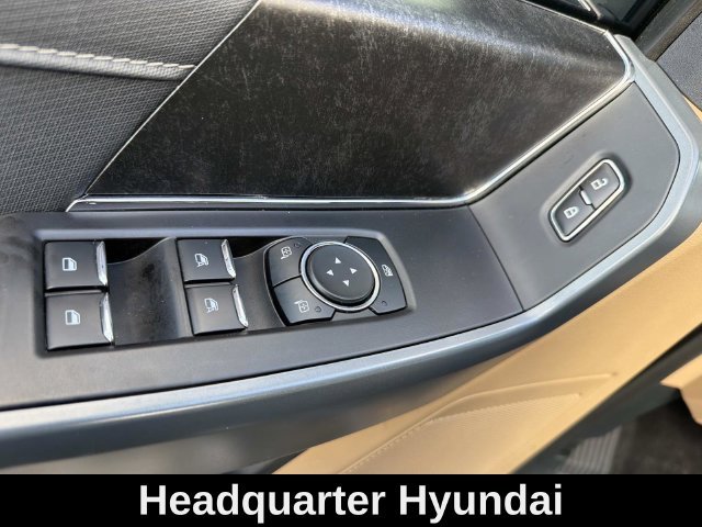 Used 2023 Black Ford XLT image 10