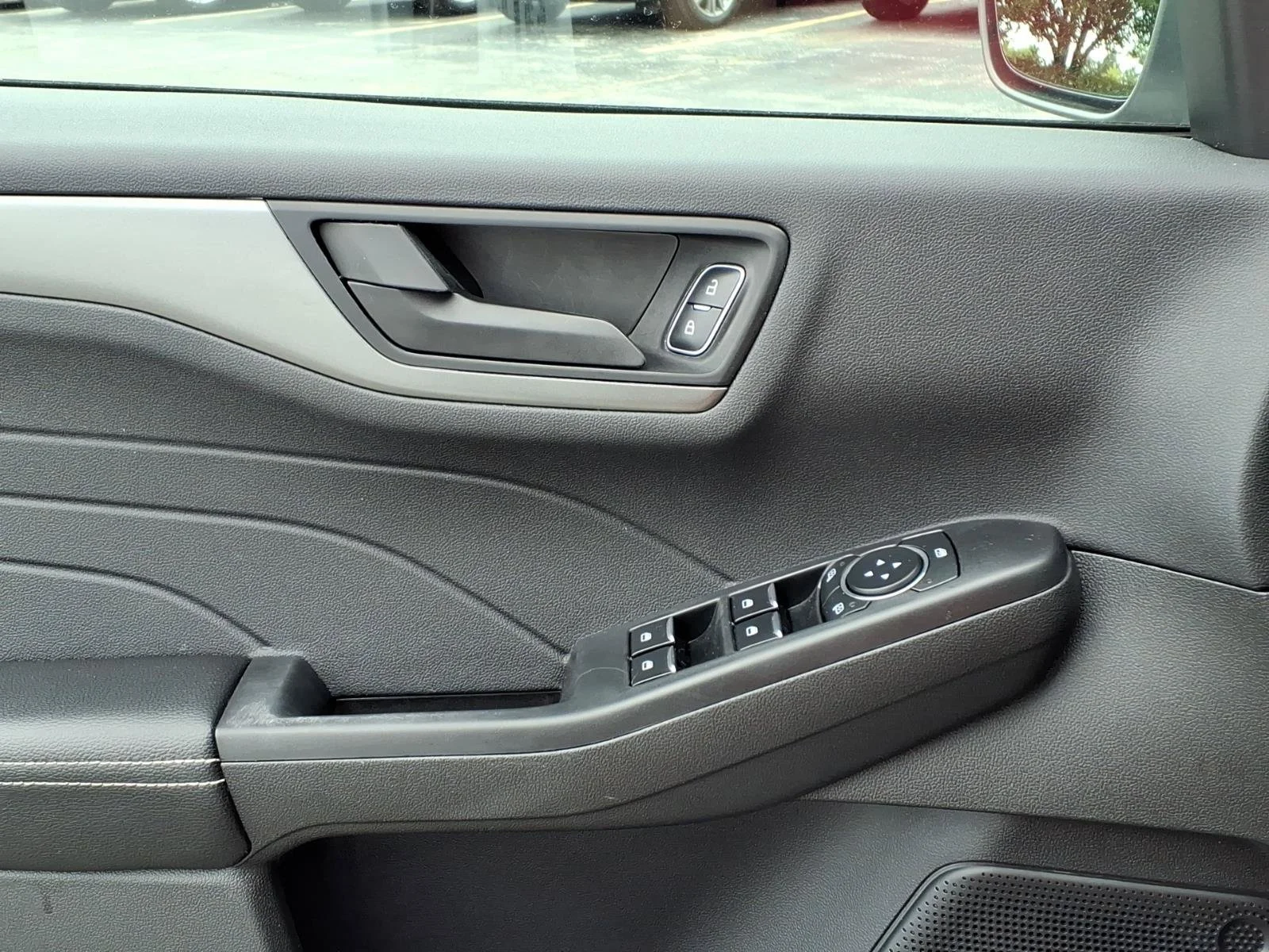 Used 2024 Oxford White Ford Active image 25