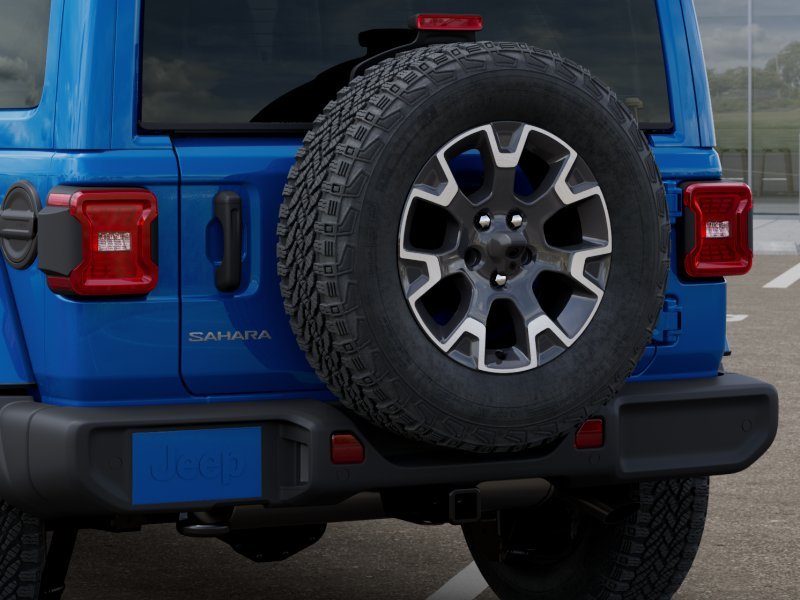 New 2026 Hydro Blue Pearl-Coat Exterior Paint Jeep Sahara 4-Door image 39
