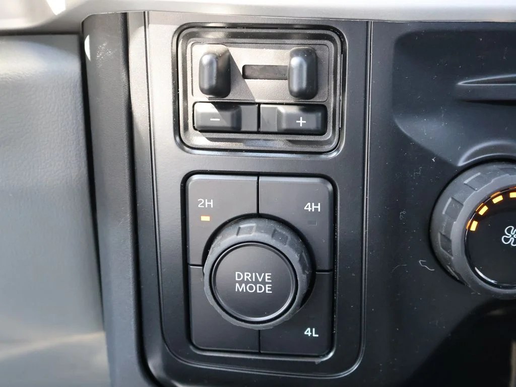 New 2026 Oxford White Ford F-350® XLT image 24