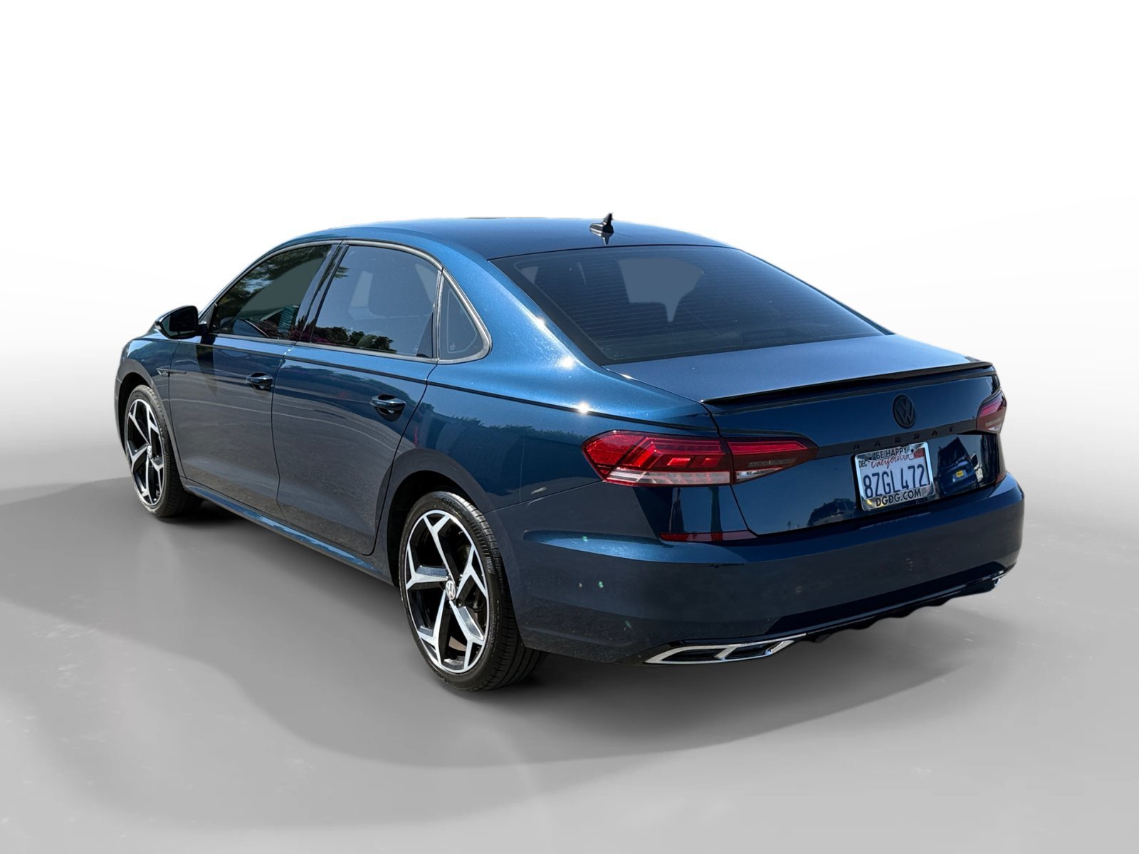 Used 2022 Blue Metallic Volkswagen 2.0T R-Line image 3