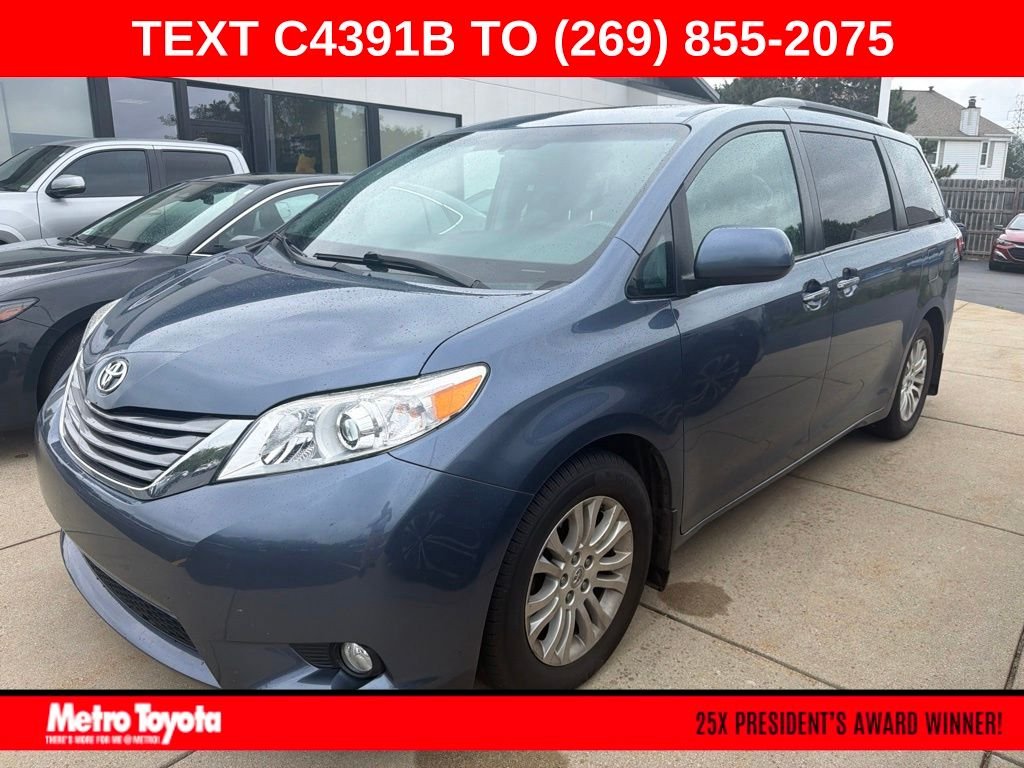 Used 2016 Blue Toyota XLE image 1