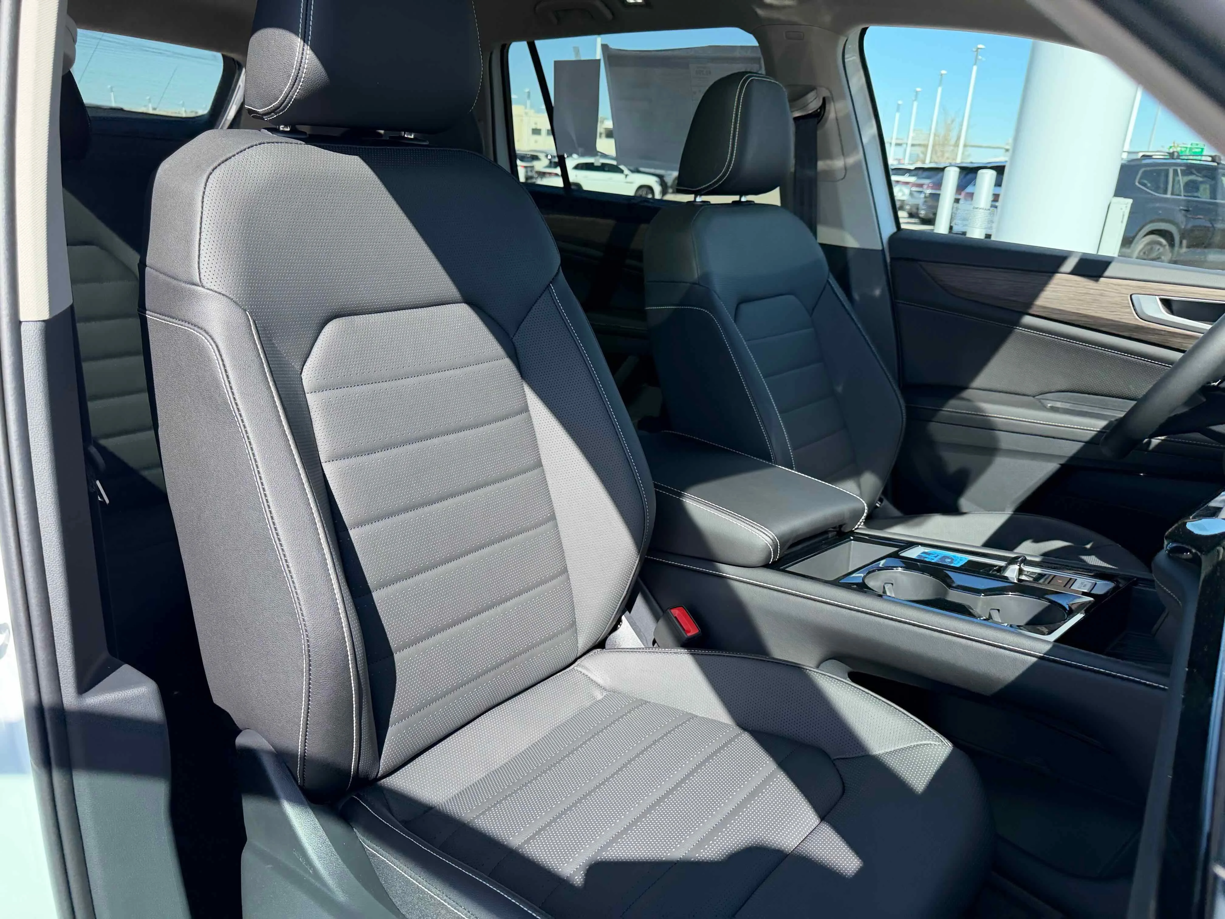 New 2026 Opal White Volkswagen 2.0T SEL image 32