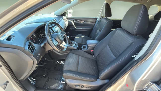 Used 2018 Silver Nissan SV image 18