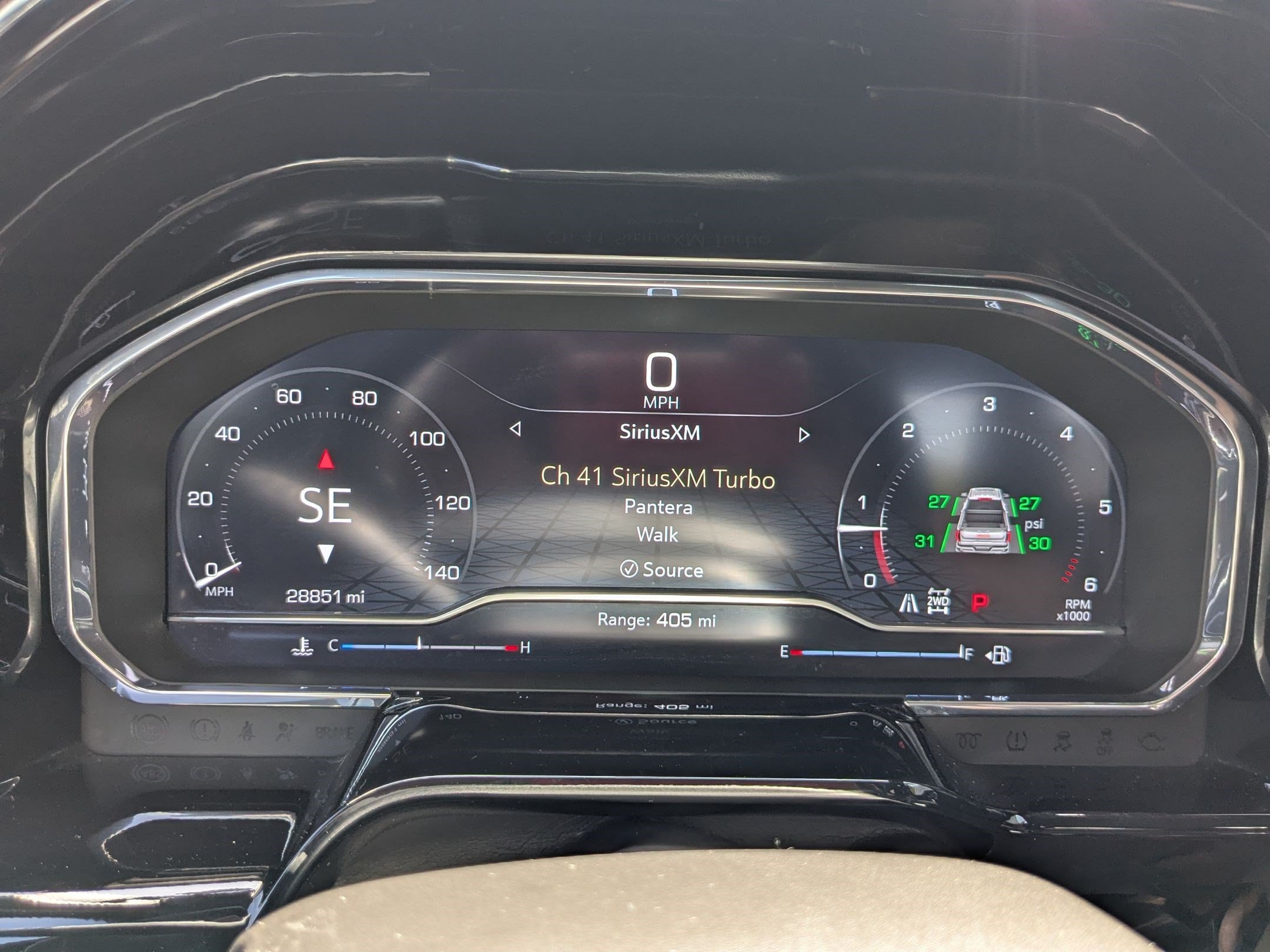 Used 2024 Onyx Black Metallic GMC Elevation image 15